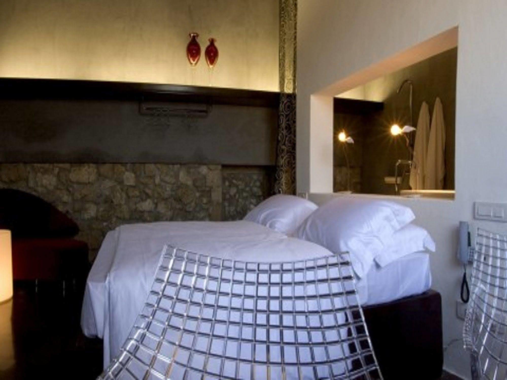 Caol Ishka Hotel Syracuse Екстер'єр фото